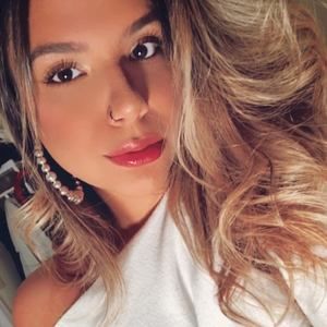 Meet your Posher, Letícia